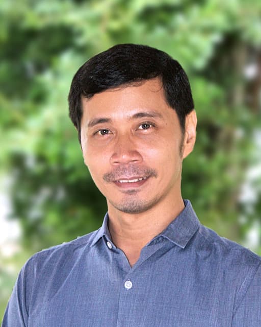 Dr Hussein Taha