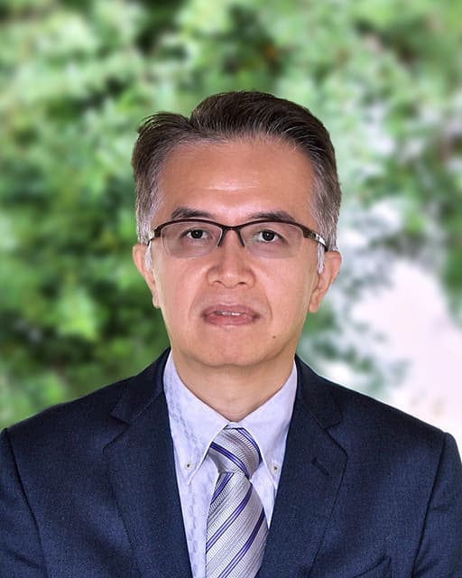Professor Dr Takaomi Arai